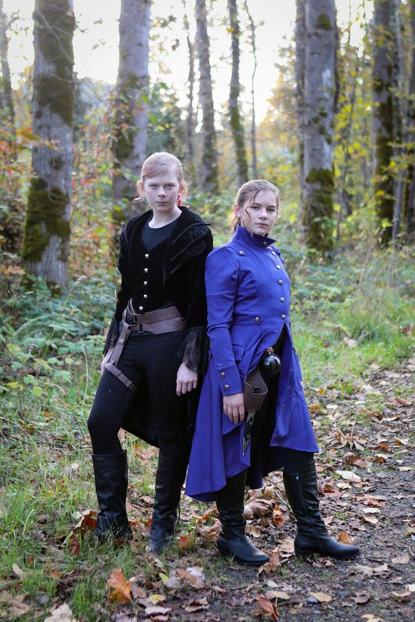 Jane and Elizabeth Bennet - zombie hunters 